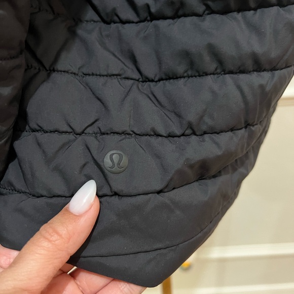 Lululemon 🍋 Switch Please Shacket
Black Size 6 - Picture 6 of 11